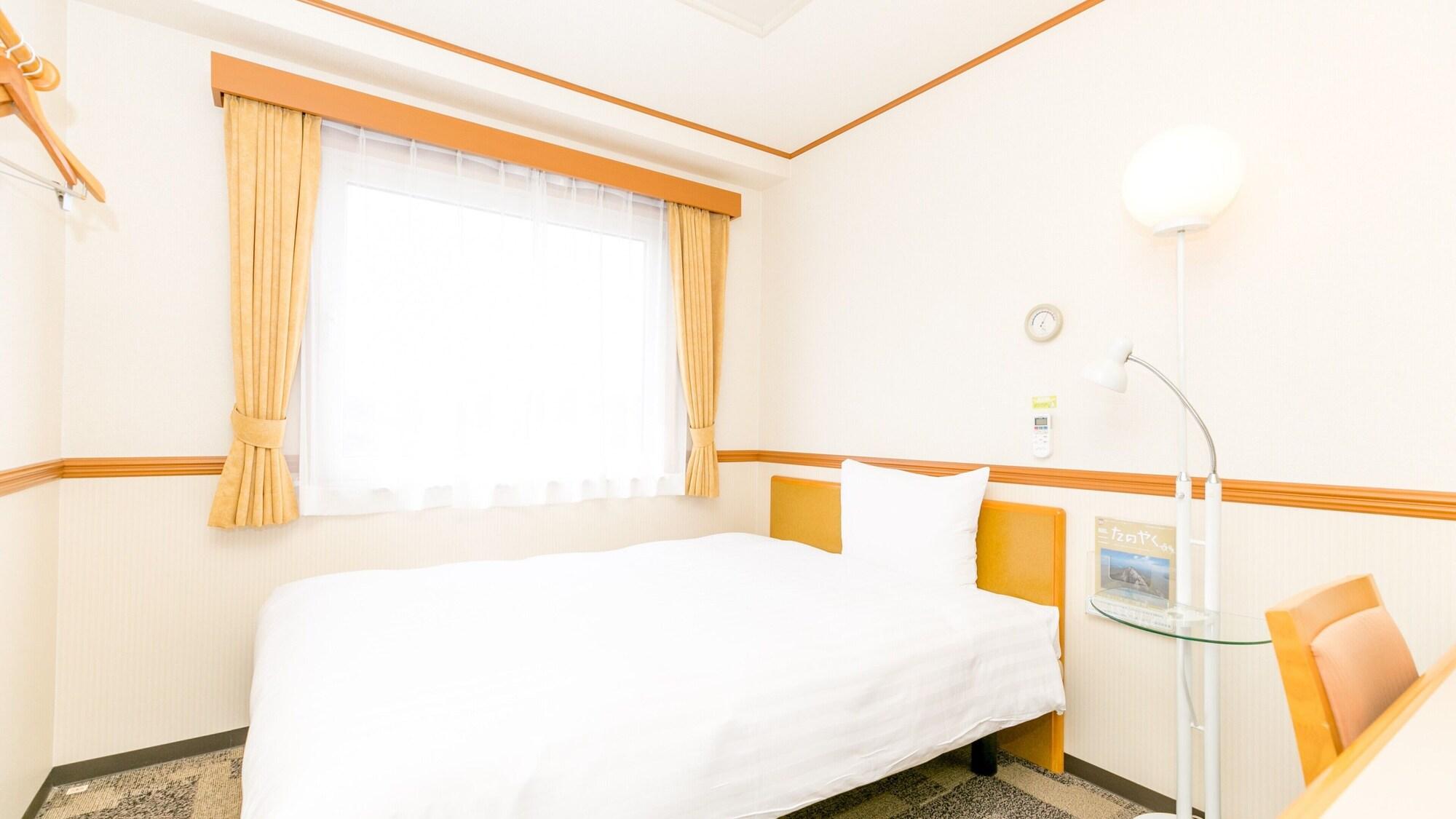 Toyoko Inn Shin-Osaka-eki Higashi-guchi Exterior foto