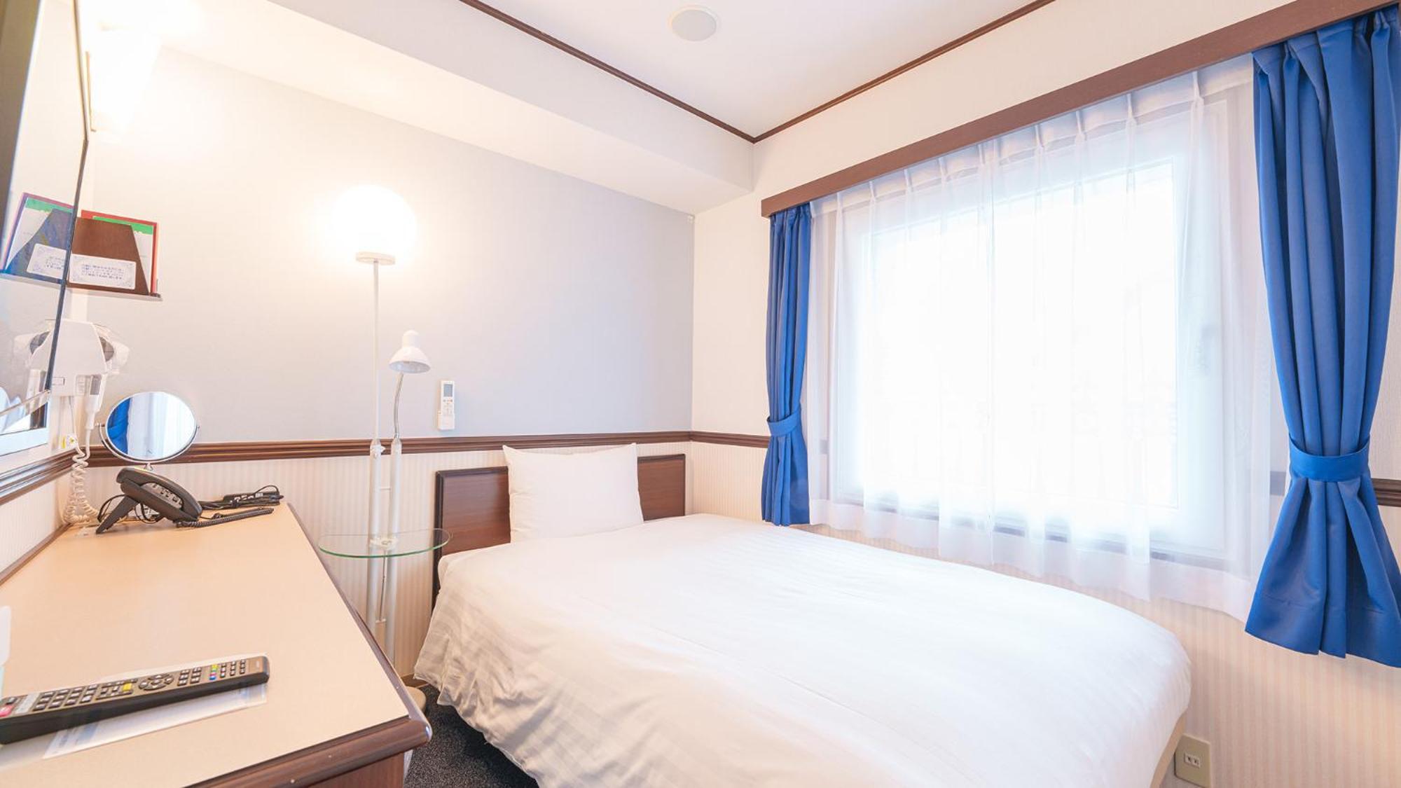 Toyoko Inn Shin-Osaka-eki Higashi-guchi Exterior foto